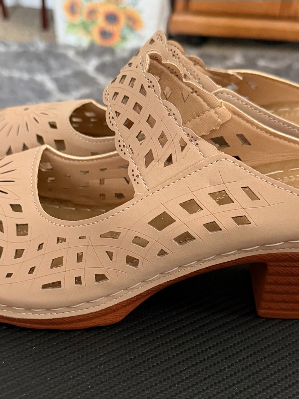 Women's Beige Cutout Slingback Shoes